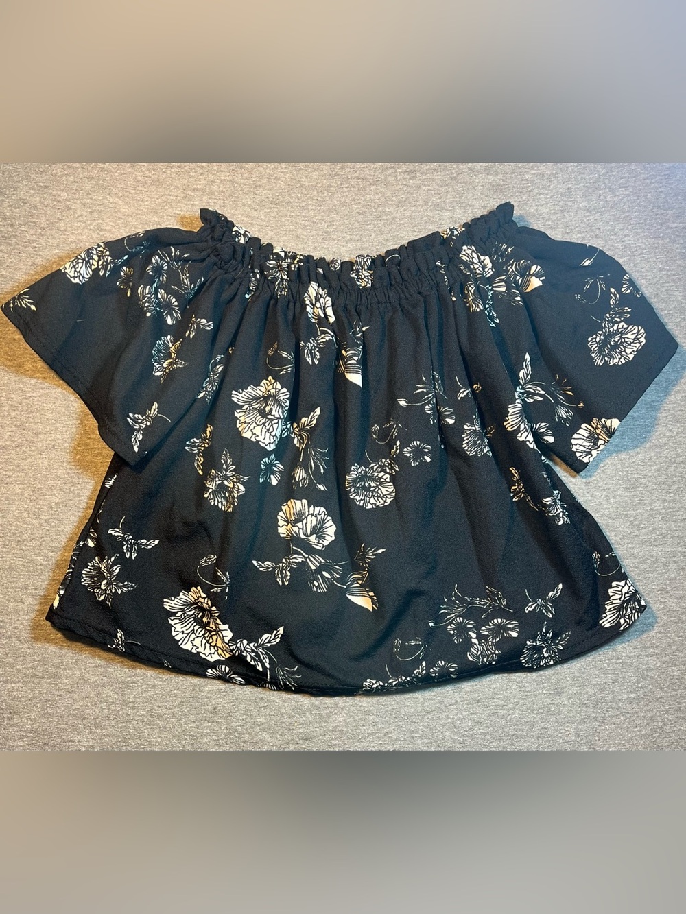 Black with White Floral Off-Shoulder Blouse Lightweight Stretchy